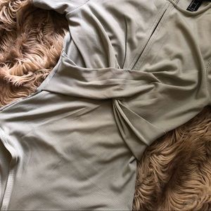 Forever 21 | Keyhole Twist-Front Bodysuit | S